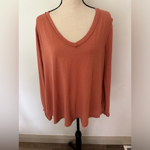 Umgee long sleeve animal print shirt orange v neck SZ L - Picture 2 of 6